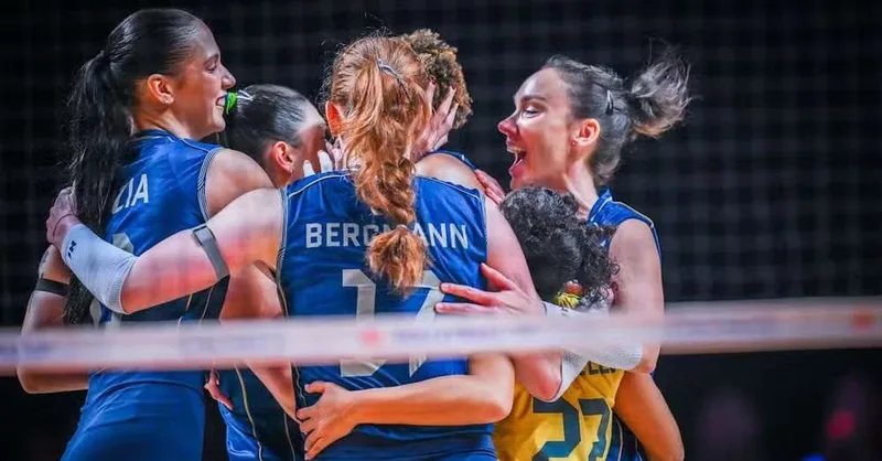 Brasil vence a Colômbia por 3 a 0 e lidera Sul-Americano feminino