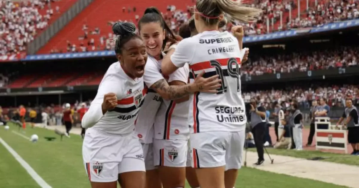 São Paulo conquista Brasileirão Feminino após empate com o Corinthians