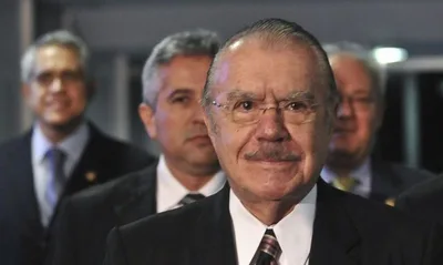 Sarney terá cuidados em casa após alta por pneumonia em São Luís