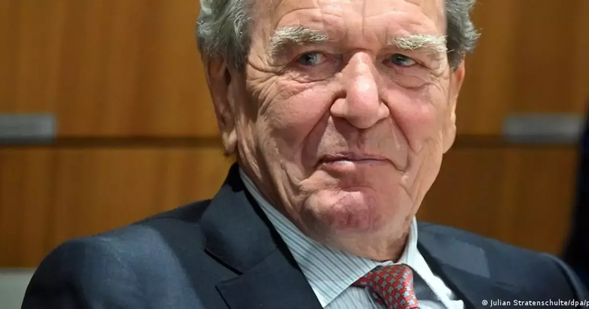 Gerhard Schröder assume cargo em rede russa de supermercados