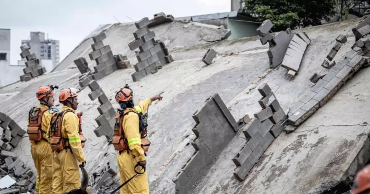 Seis pessoas morrem após prédio em construção desabar sobre casa em São Paulo