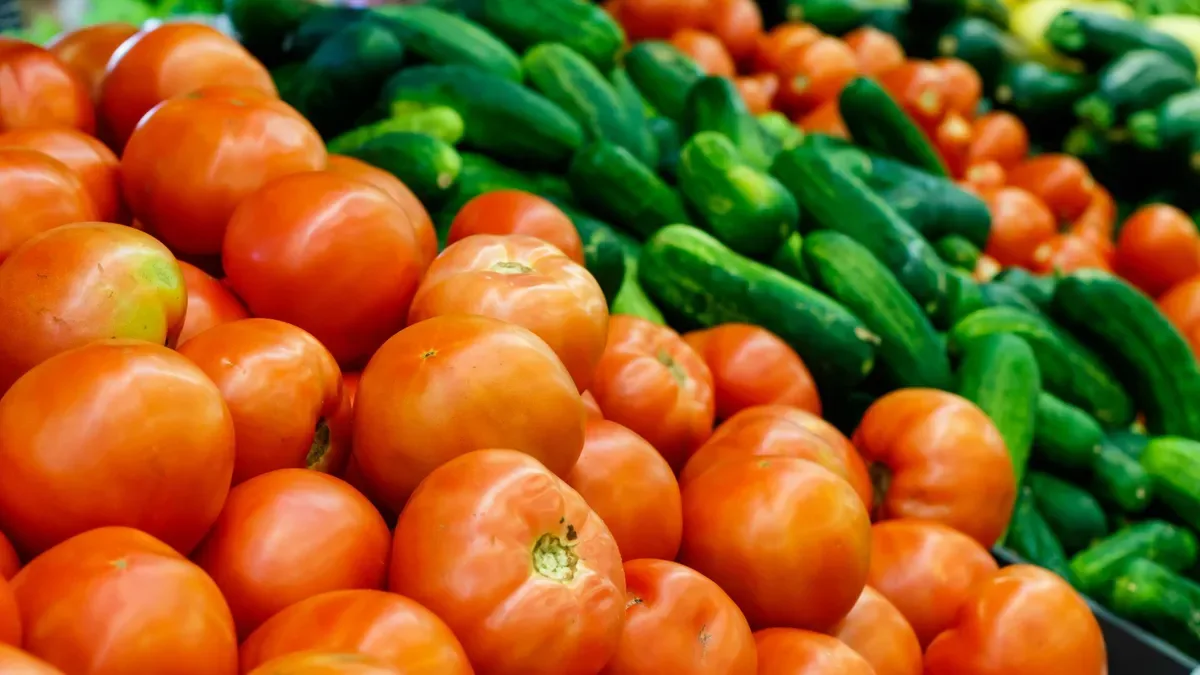 Safra de outubro amplia oferta de alho, pimentas e tomates