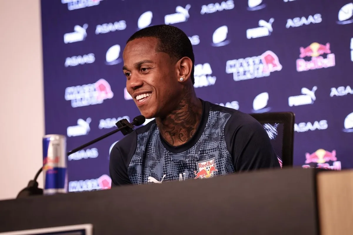 Wallace Yan diz estar pronto para jogar e mira espaço no Bragantino
