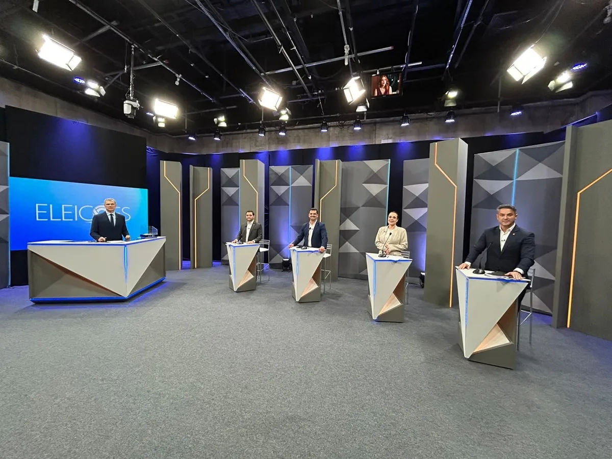 Educação e prevenção de enchentes dominam debate entre candidatos no RS