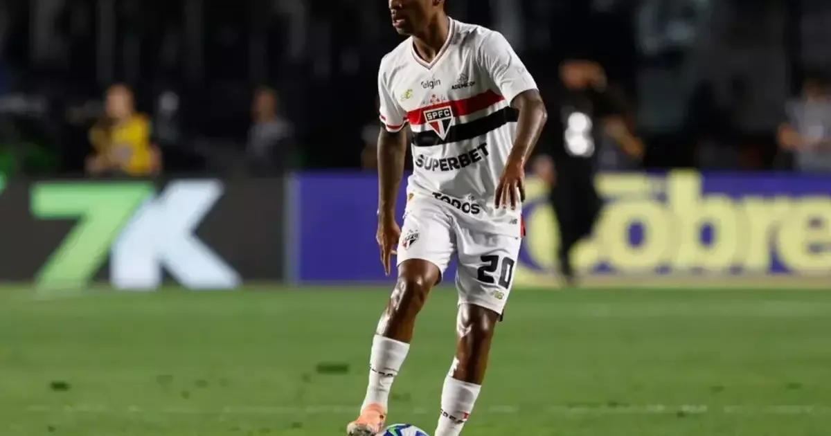 Calleri lidera ranking de faltas cometidas por jogadores do São Paulo no Brasileirão