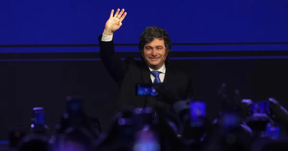 Reformas de Milei enfrentam pressão por empregos, salários e popularidade na Argentina