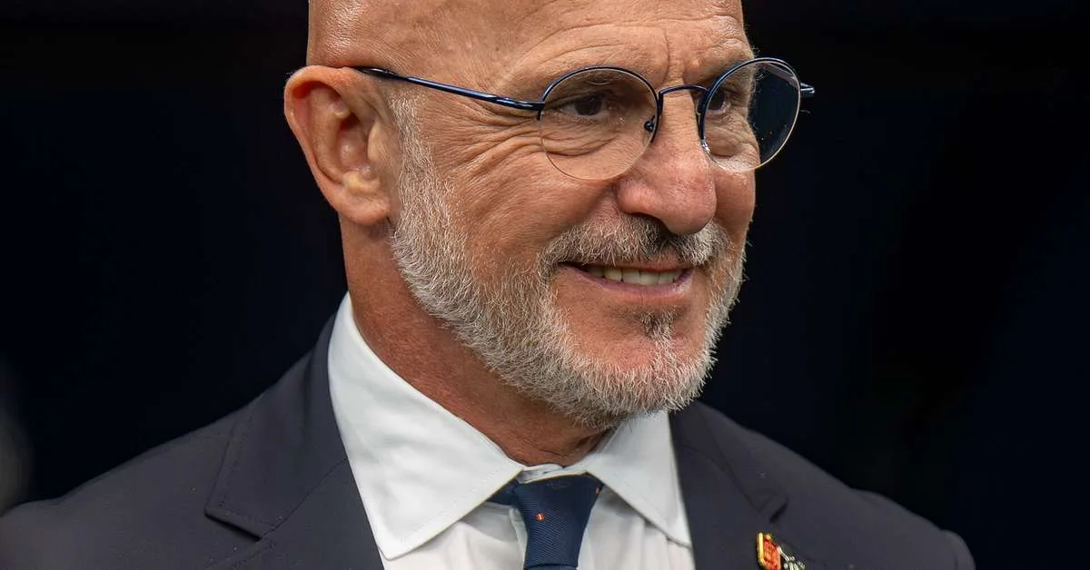 De la Fuente renova com a Espanha e mira ciclo até a Copa de 2030