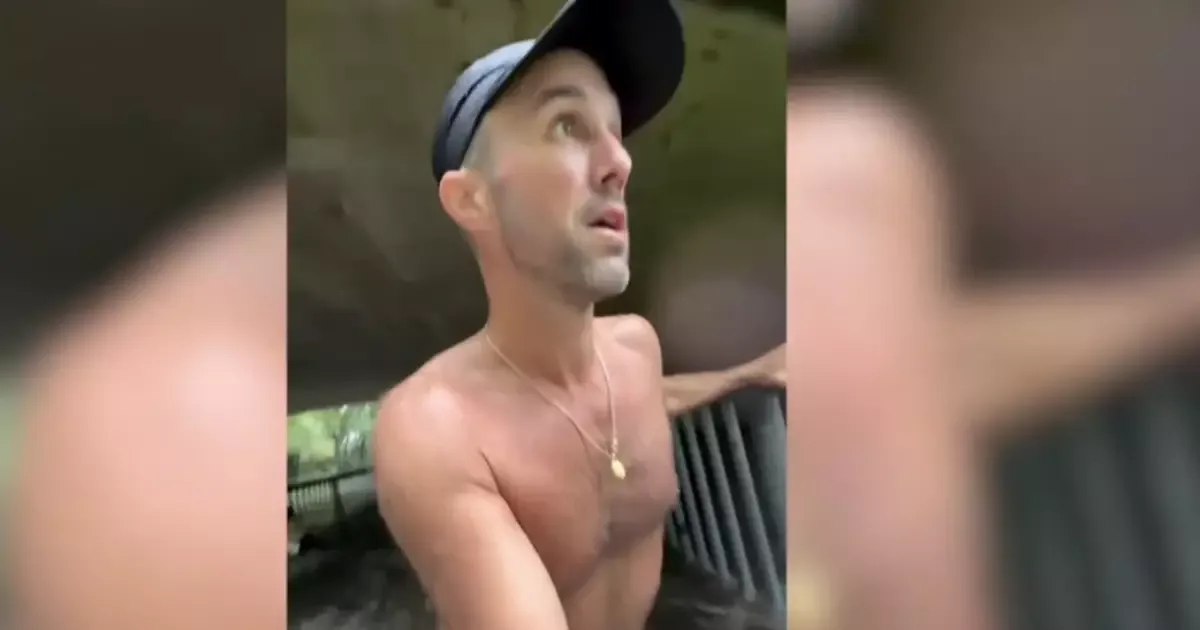 Corrida é mantida durante enchente e atletas enfrentam água na cintura em Nova Jersey