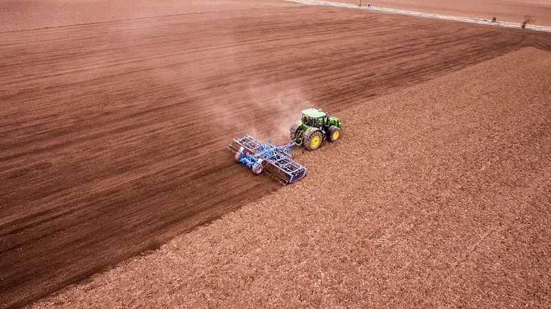 John Deere destaca tecnologia e proximidade com produtores na safra de soja 2026/27