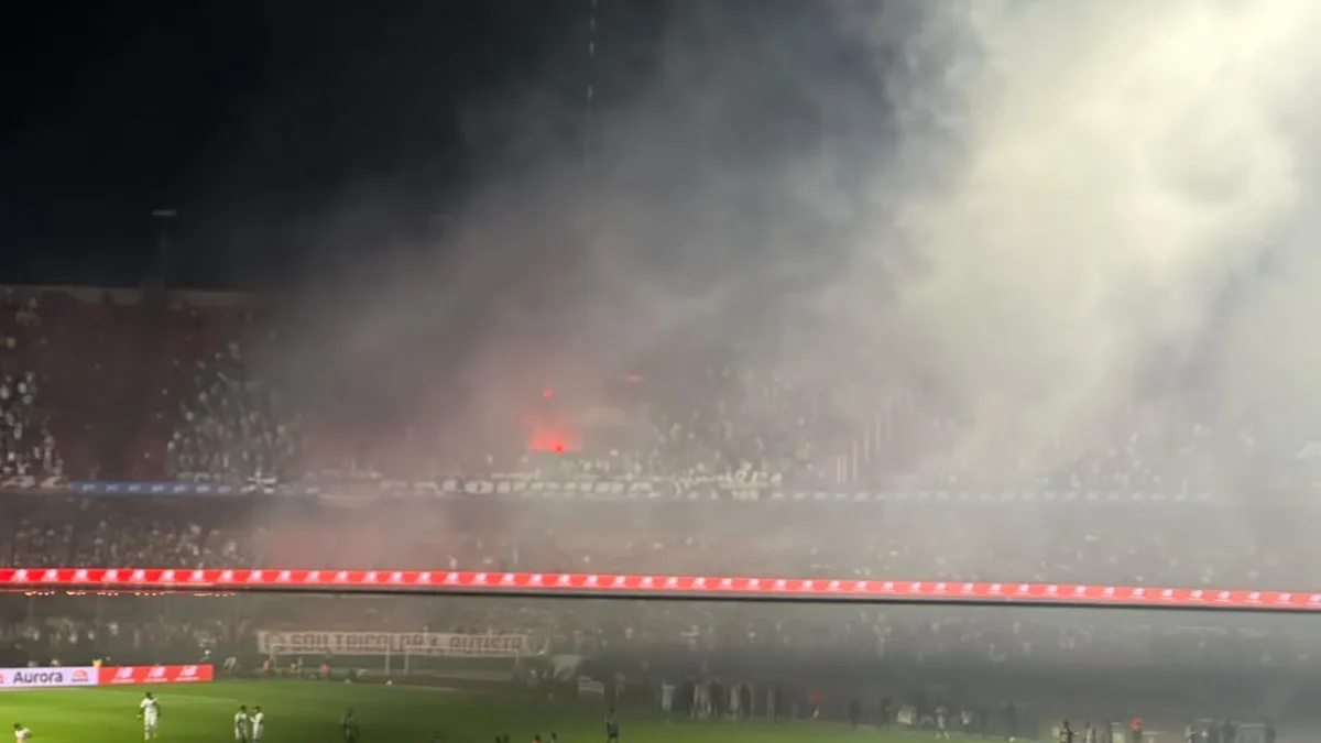 São Paulo supera Atlético-MG por 2 a 1 em partida interrompida no Morumbis