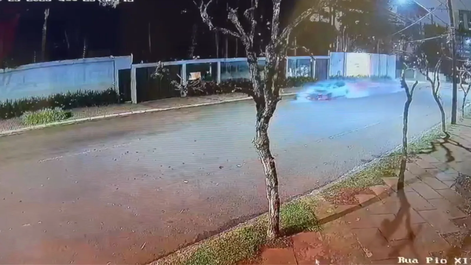 Jovem morre após colisão entre scooter elétrica e carro em Cascavel