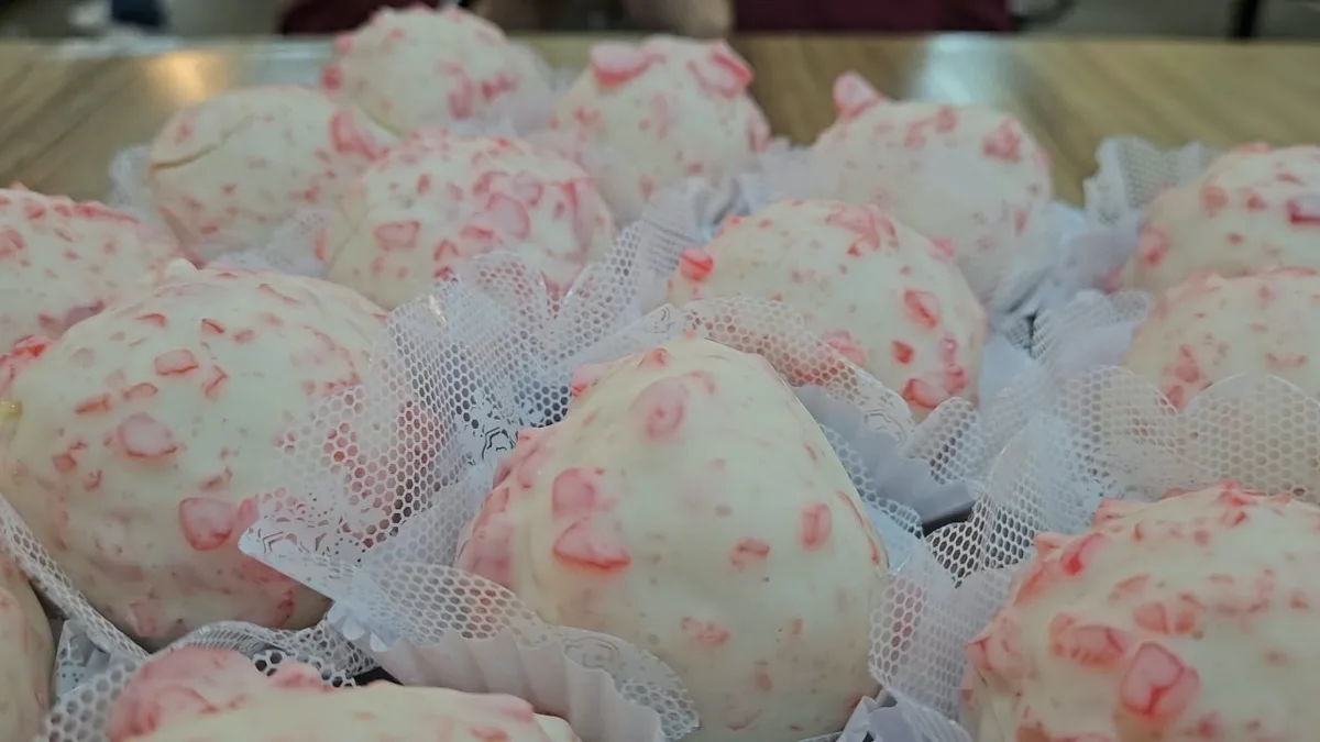 Morango cravejado impulsiona vendas e produção de doçarias em Pelotas