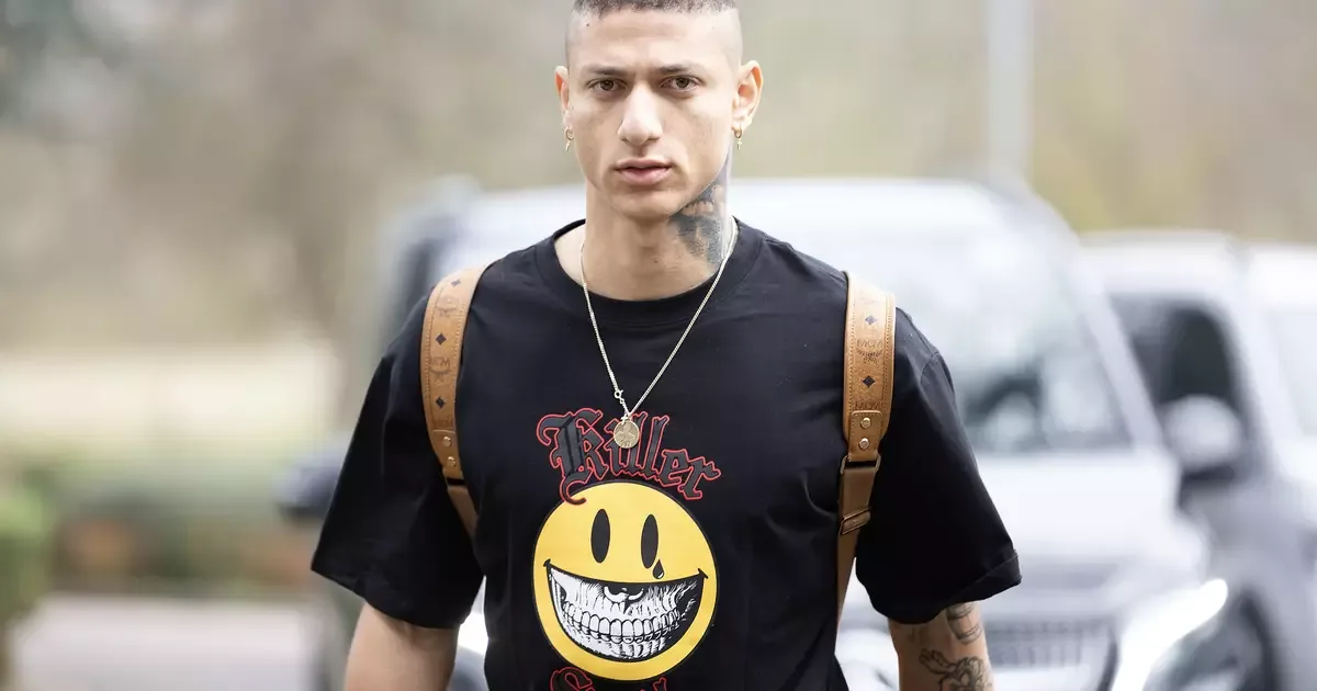Vasco tenta comprar parte dos direitos de Richarlison junto ao Tottenham