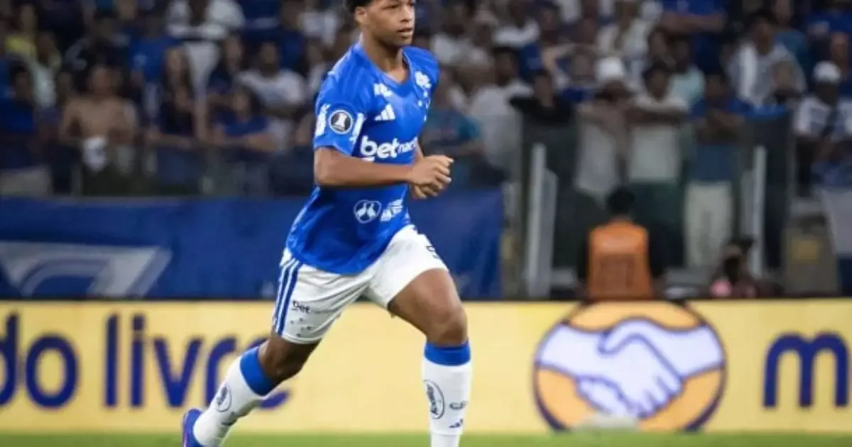 Zé Lucas aparece como opção do Cruzeiro para enfrentar o Vitória