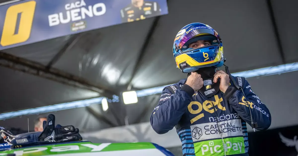 Cacá Bueno termina fase regular em sexto e avança aos playoffs da NASCAR Brasil