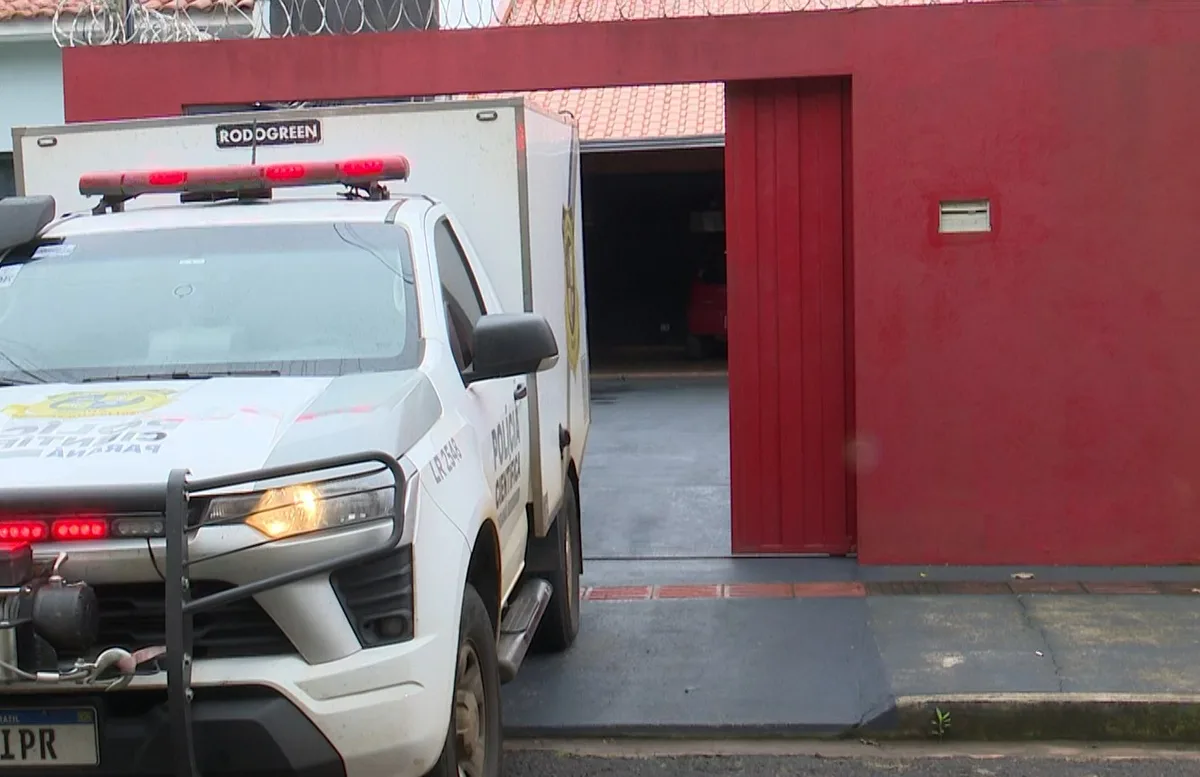 Vizinha encontra homem morto dentro de casa em Londrina, no Paraná