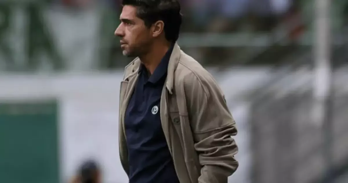 Abel Ferreira elogia evolução de Vitor Roque após vitória do Palmeiras