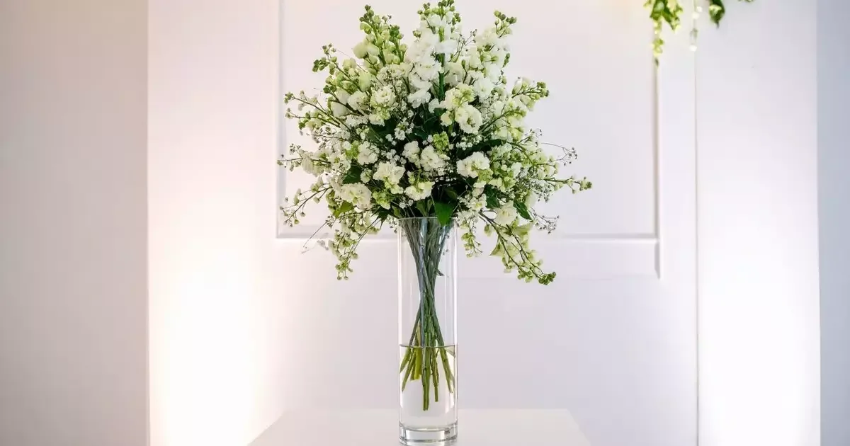Como usar flores para deixar a decoração mais elegante
