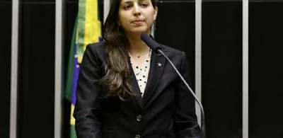 Natália Bonavides denuncia ameaça enviada por e-mail durante campanha