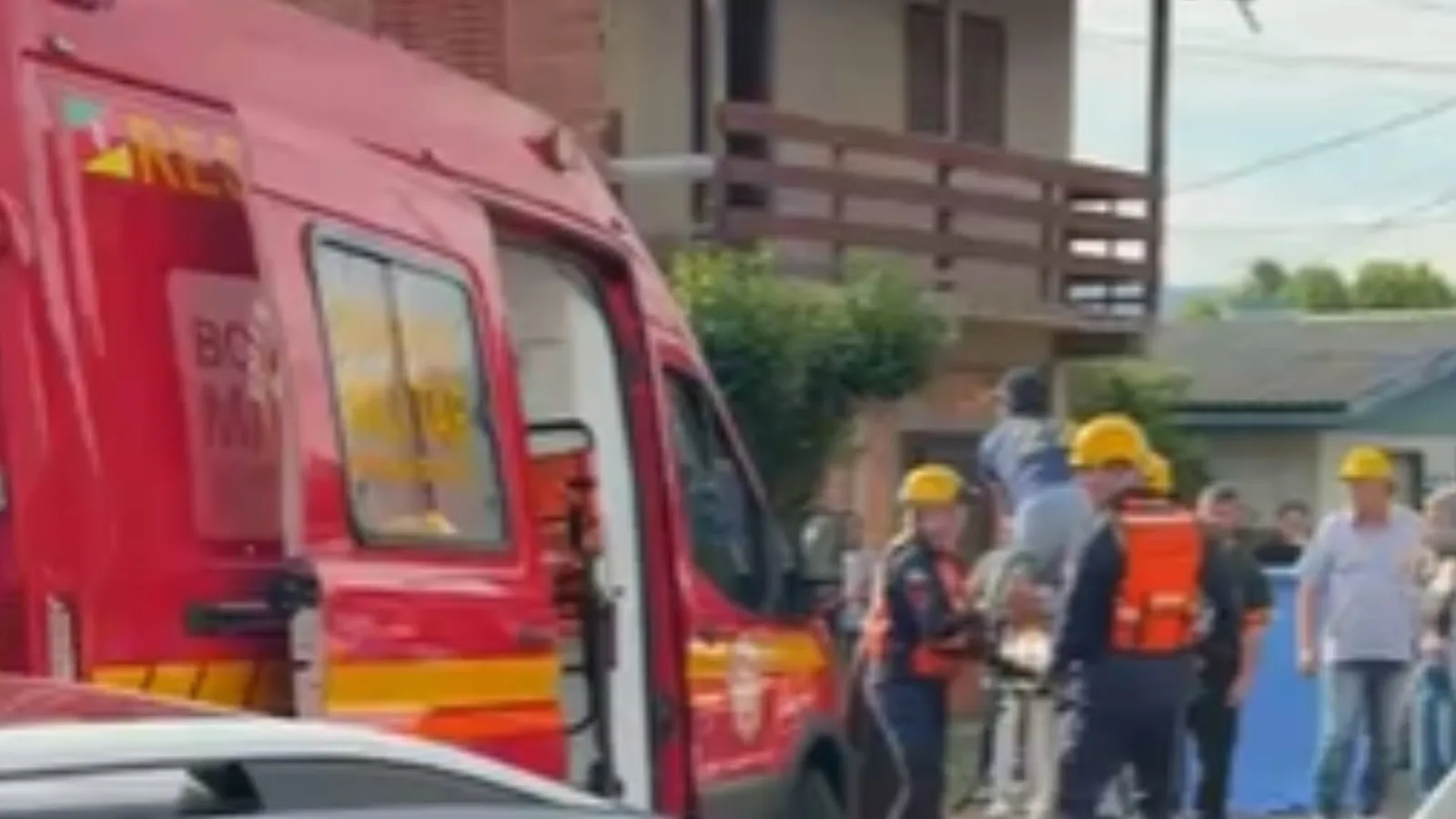 Homem morre após ser atingido por caminhão em carreata no RS