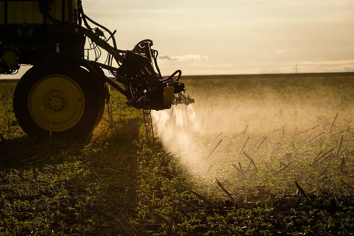 Suspensão de registros de glifosato pode afetar concorrência, diz CropLife