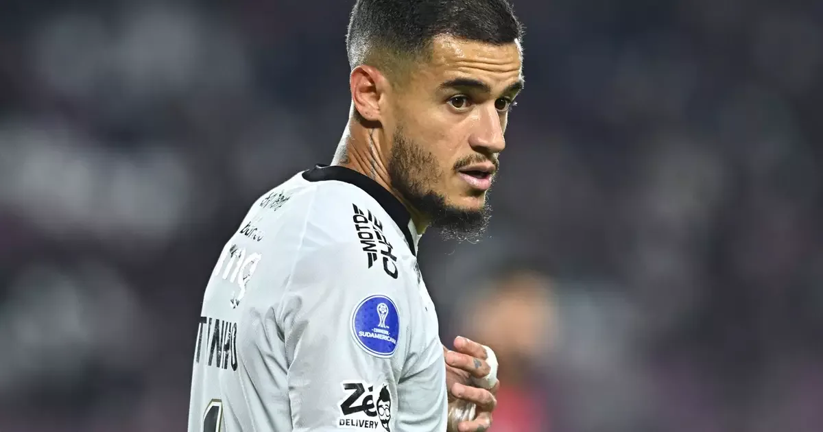 Coutinho usará a camisa 19 após chegada ao Santos