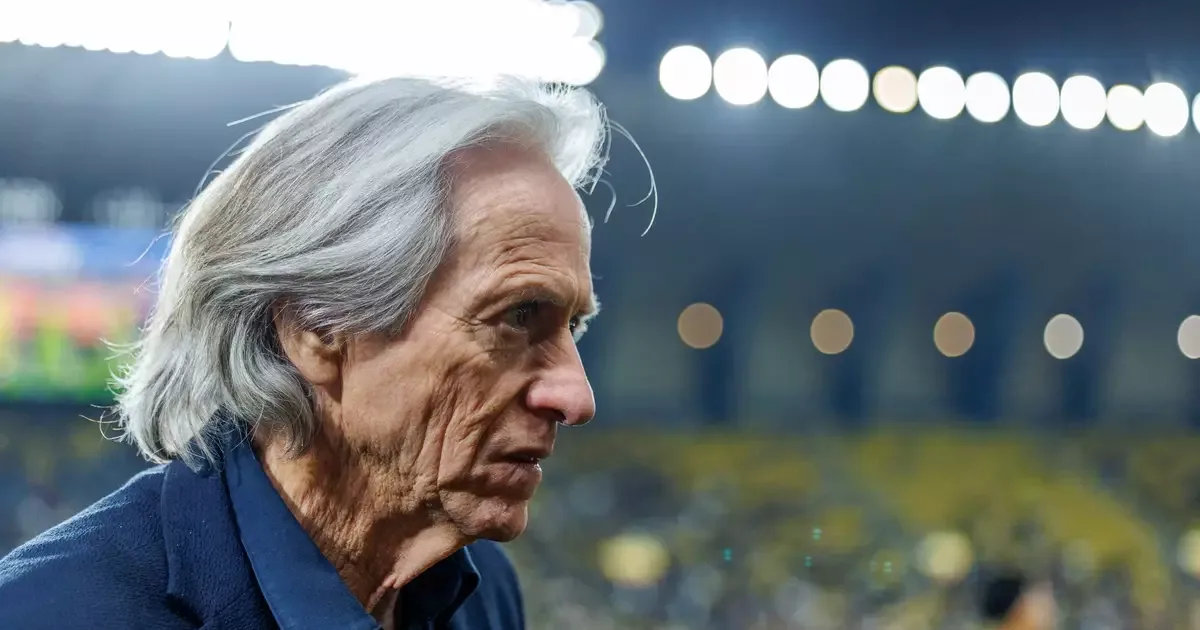 Jorge Jesus diz que limite de estrangeiros não resolve formação no Brasil