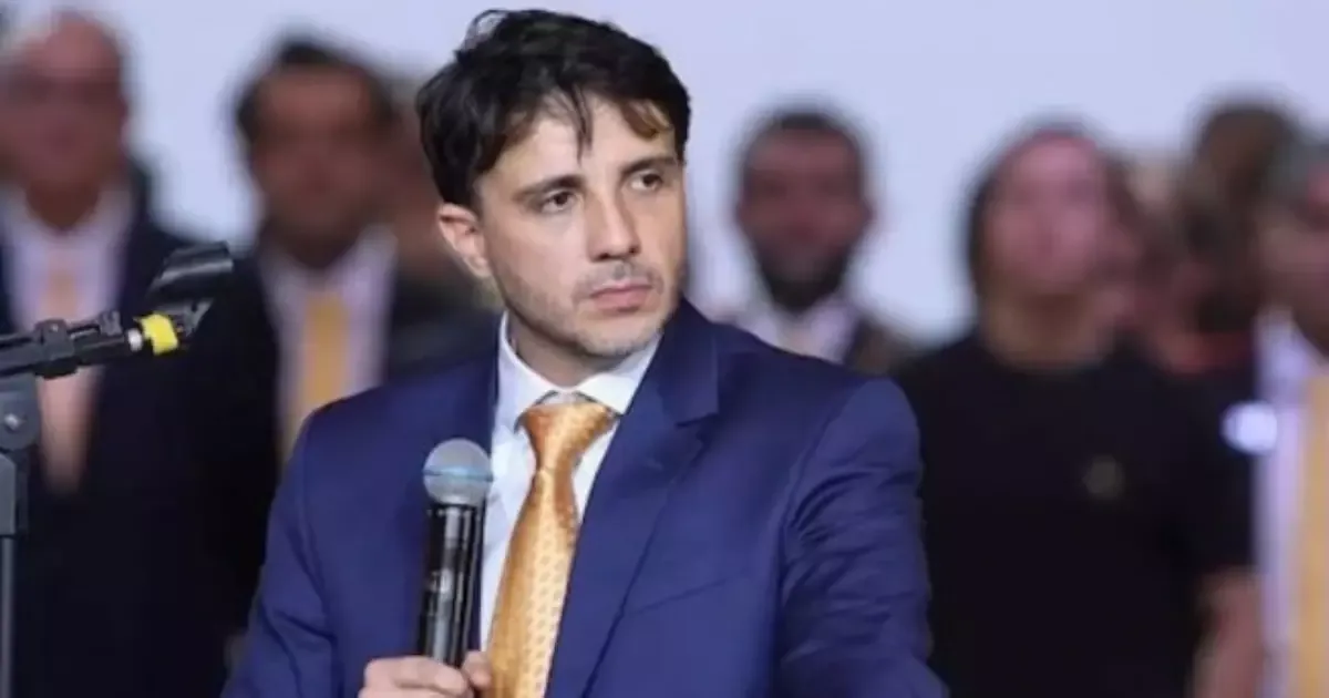 STF libera Renan Santos para debate presidencial da TV Globo