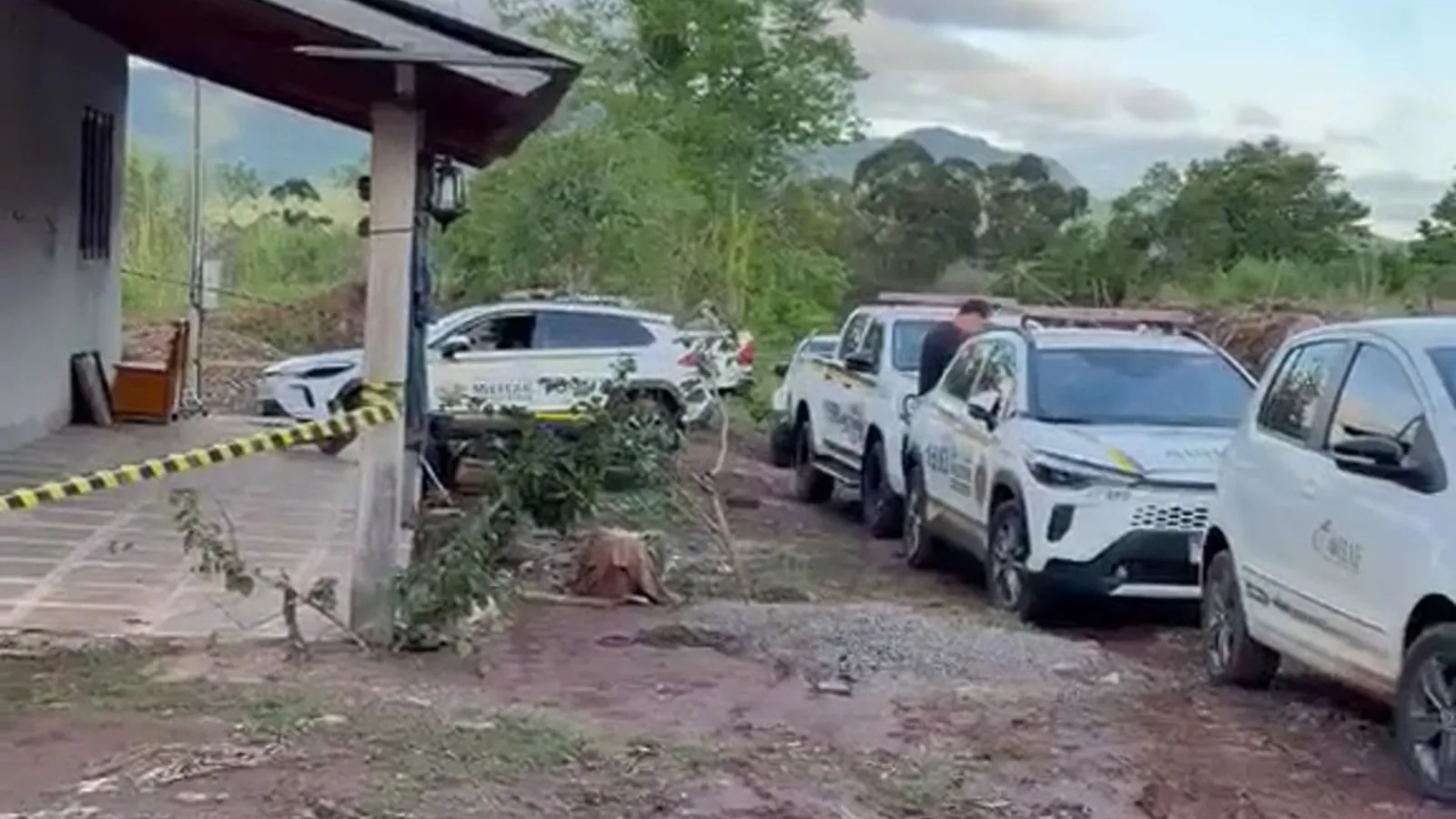 Babá encontra mãe e filha mortas dentro de casa em Candelária