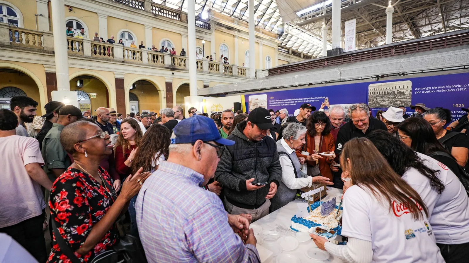 Mercado Público de Porto Alegre celebra 157 anos com torta de 1.157 fatias