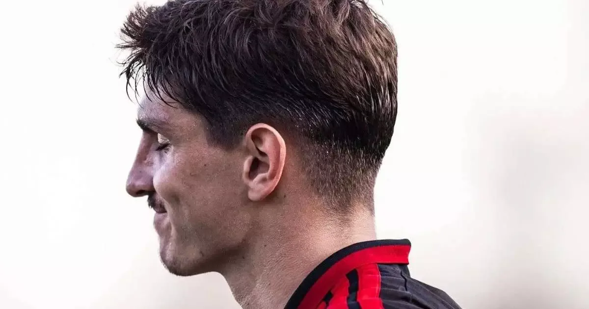 Flamengo encerra empréstimo e devolve Ernest Muñoz à Portuguesa
