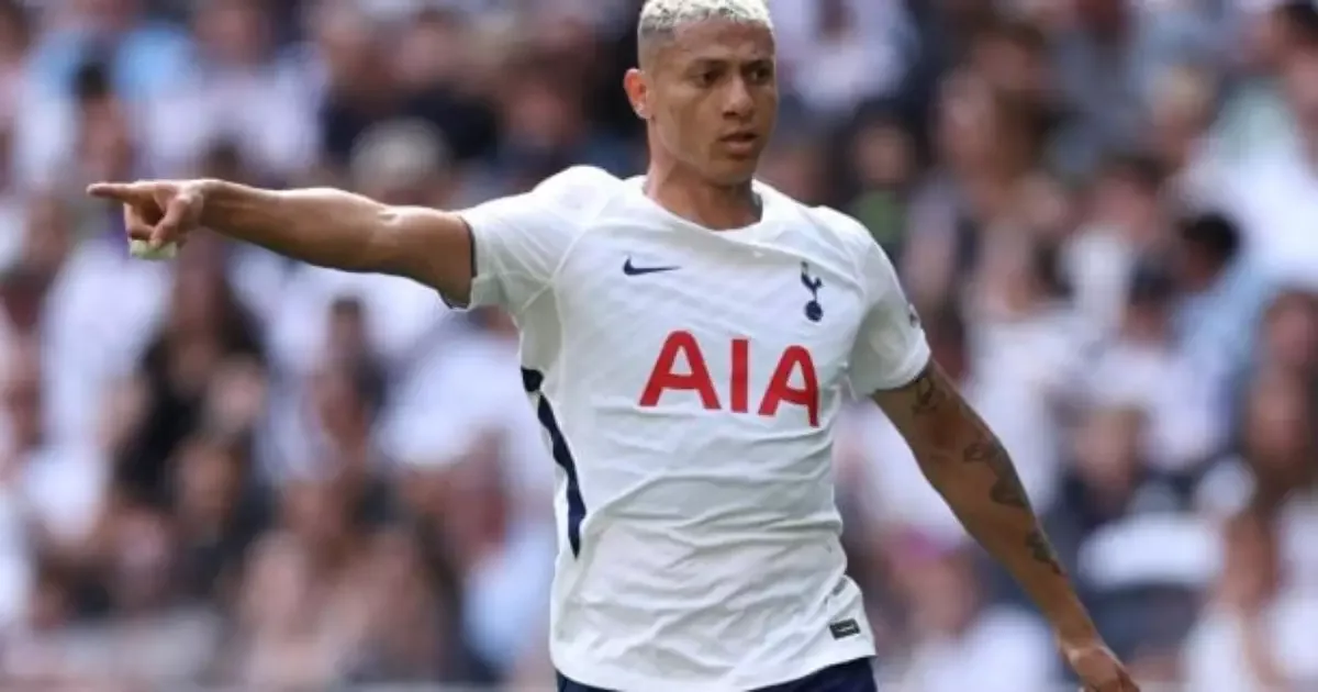 Richarlison manifesta preferência pelo Vasco, diz Savinho