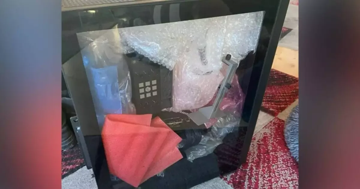 RTX 3090 fica solta em computador devolvido após reparo