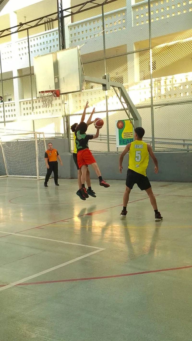 Basquete masculino sub-18 define classificados à final no Acre