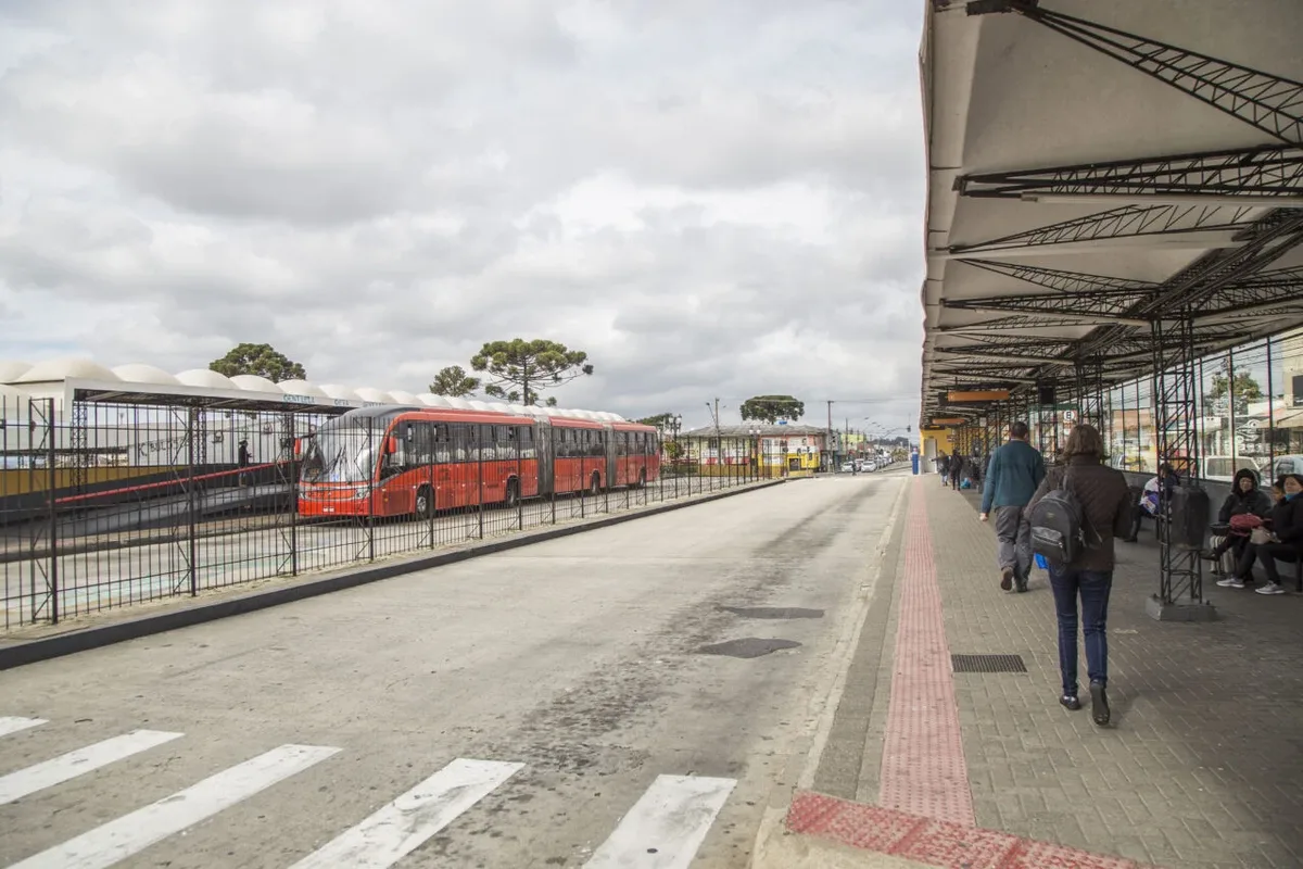 Câmara de Curitiba analisa inclusão de modalidade familiar na tarifa temporal