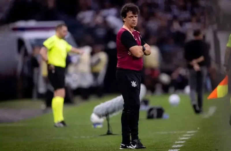 Corinthians deixa Libertadores após nova atuação com pouca produção ofensiva