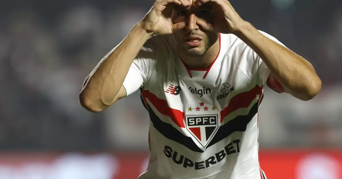 Gustavo Santana lidera ranking de frequência de gols do São Paulo no Brasileirão