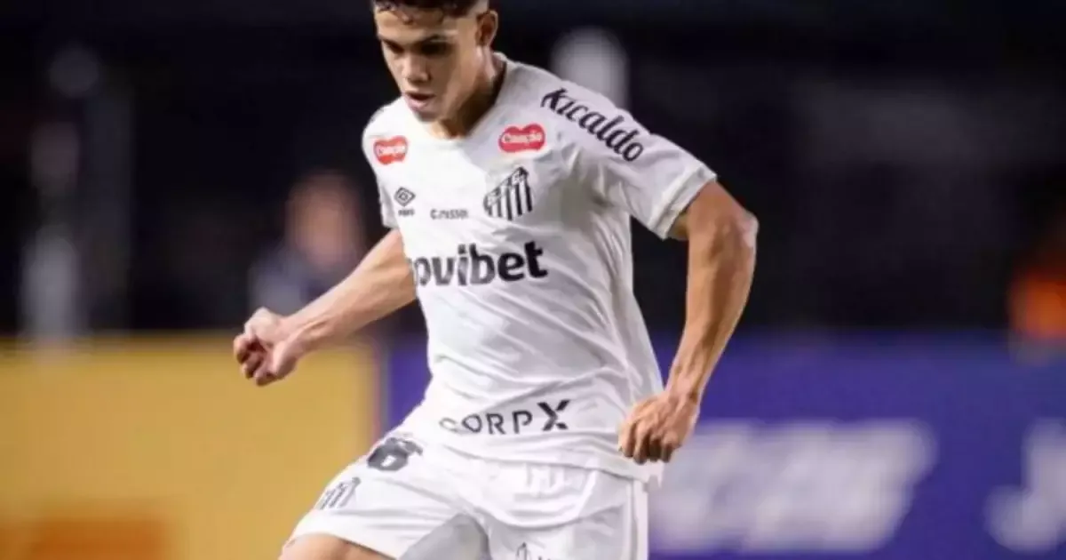 Oliva lidera ranking de faltas cometidas pelo Santos no Brasileirão