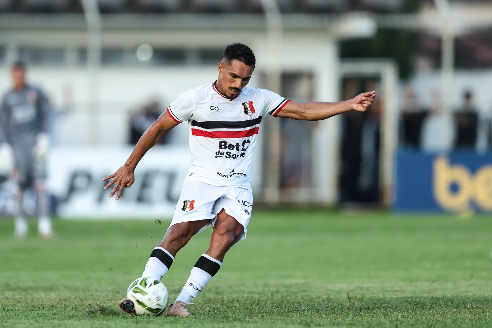 Cristian de Souza pede cautela no uso de reforços do Santa Cruz
