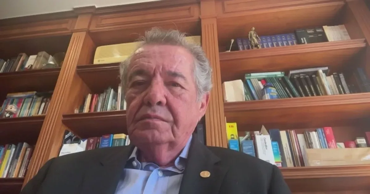 Marco Aurélio defende atuação de André Mendonça em investigação da PF