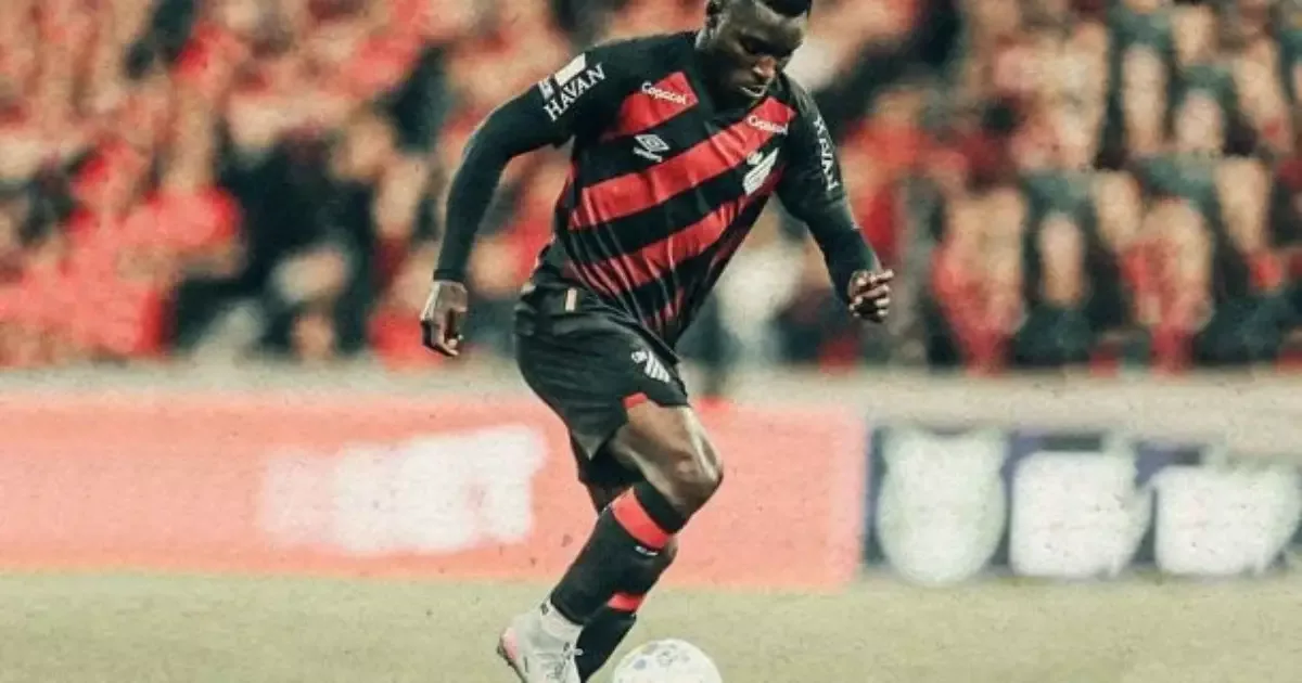Kevin Viveros registra boletim por injúria racial nas redes sociais