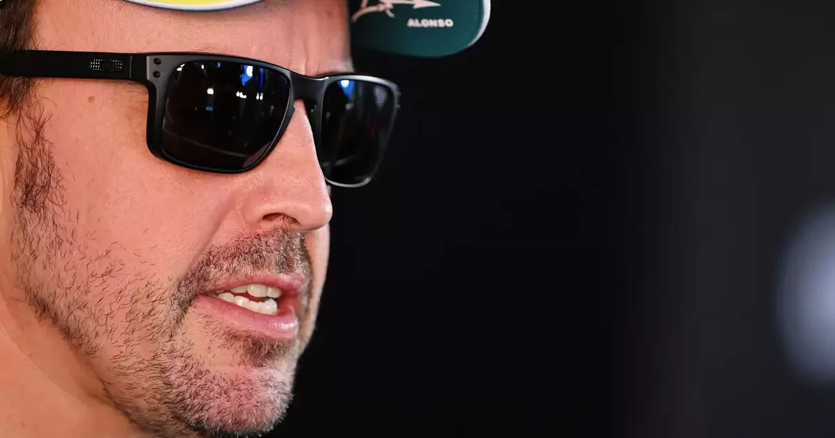 Alonso condiciona permanência na Aston Martin às novas regras da F1