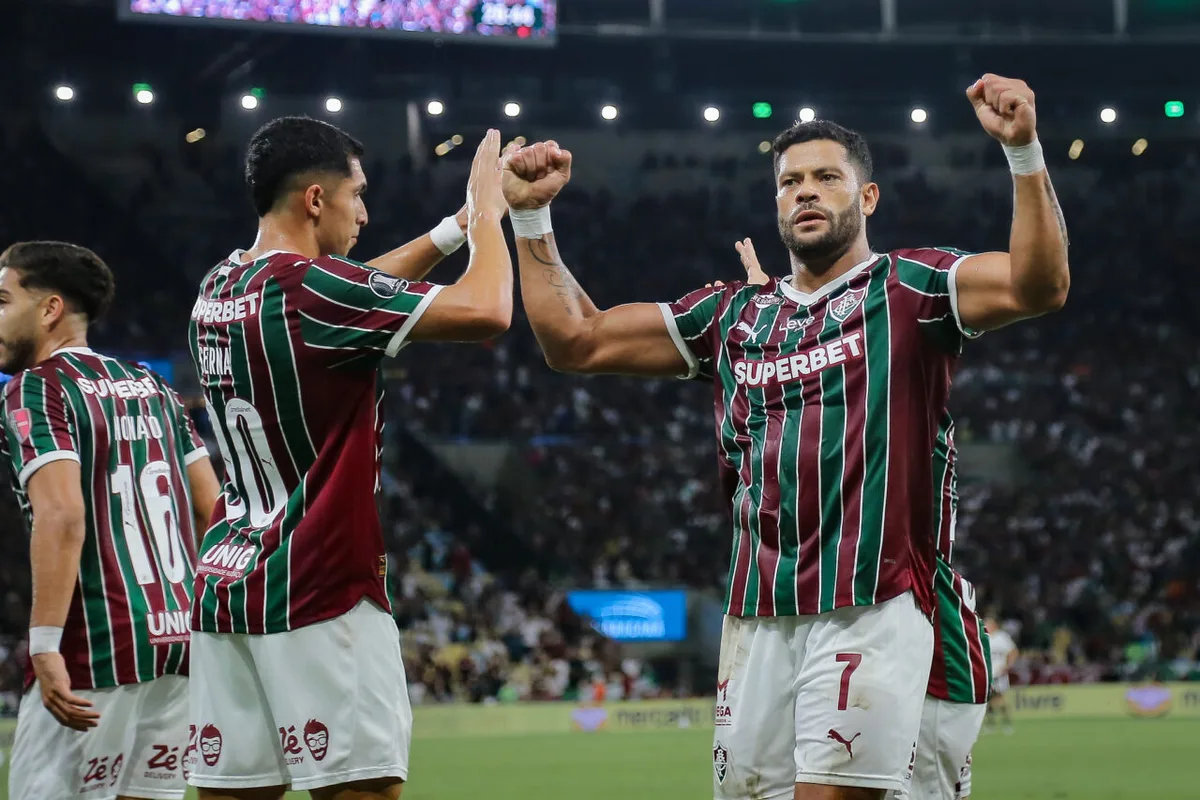 Fluminense vence Platense por 2 a 0 e leva vantagem para jogo de volta