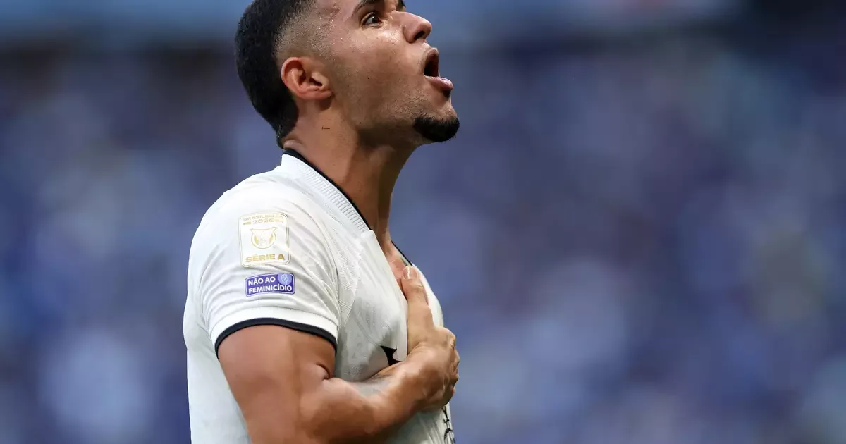 Vitinho lidera lista do Botafogo em partidas completas no Brasileirão
