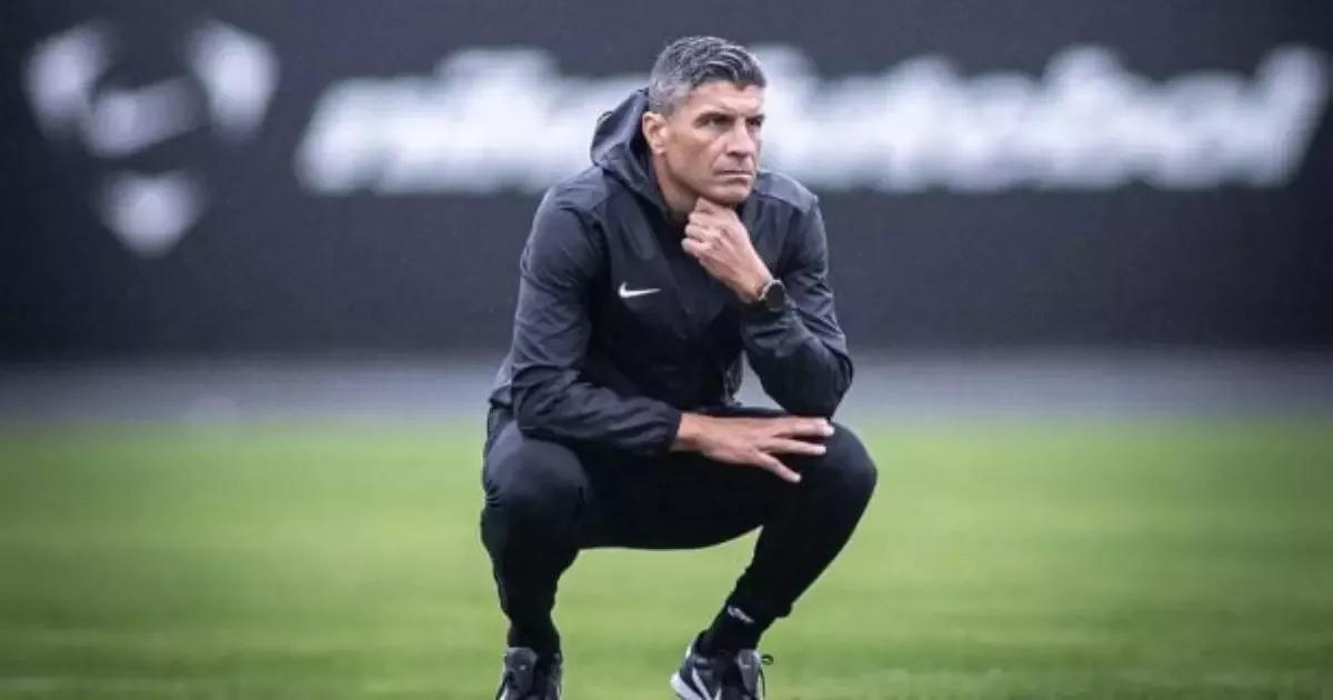 Pedro Emanuel ganha primeira semana para ajustar o Vasco