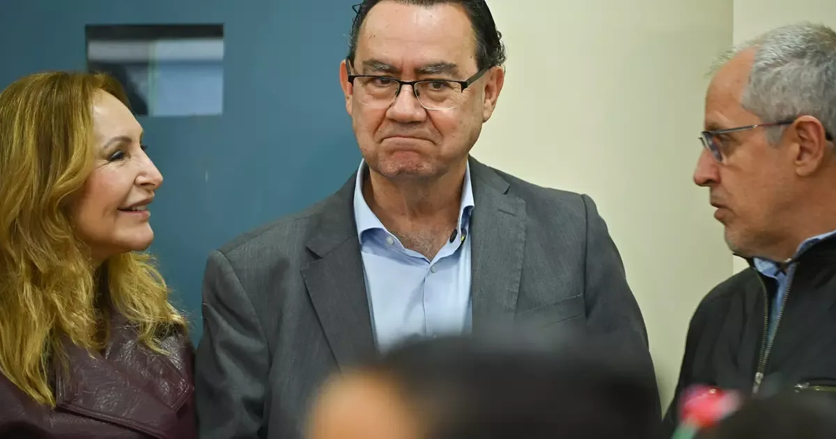 Augusto Cury diz preparar medida para tentar adiar primeiro turno