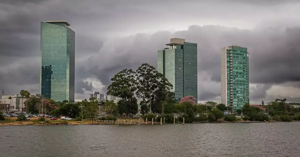 Alertas do INMET indicam risco de alagamentos e granizo no Rio Grande do Sul