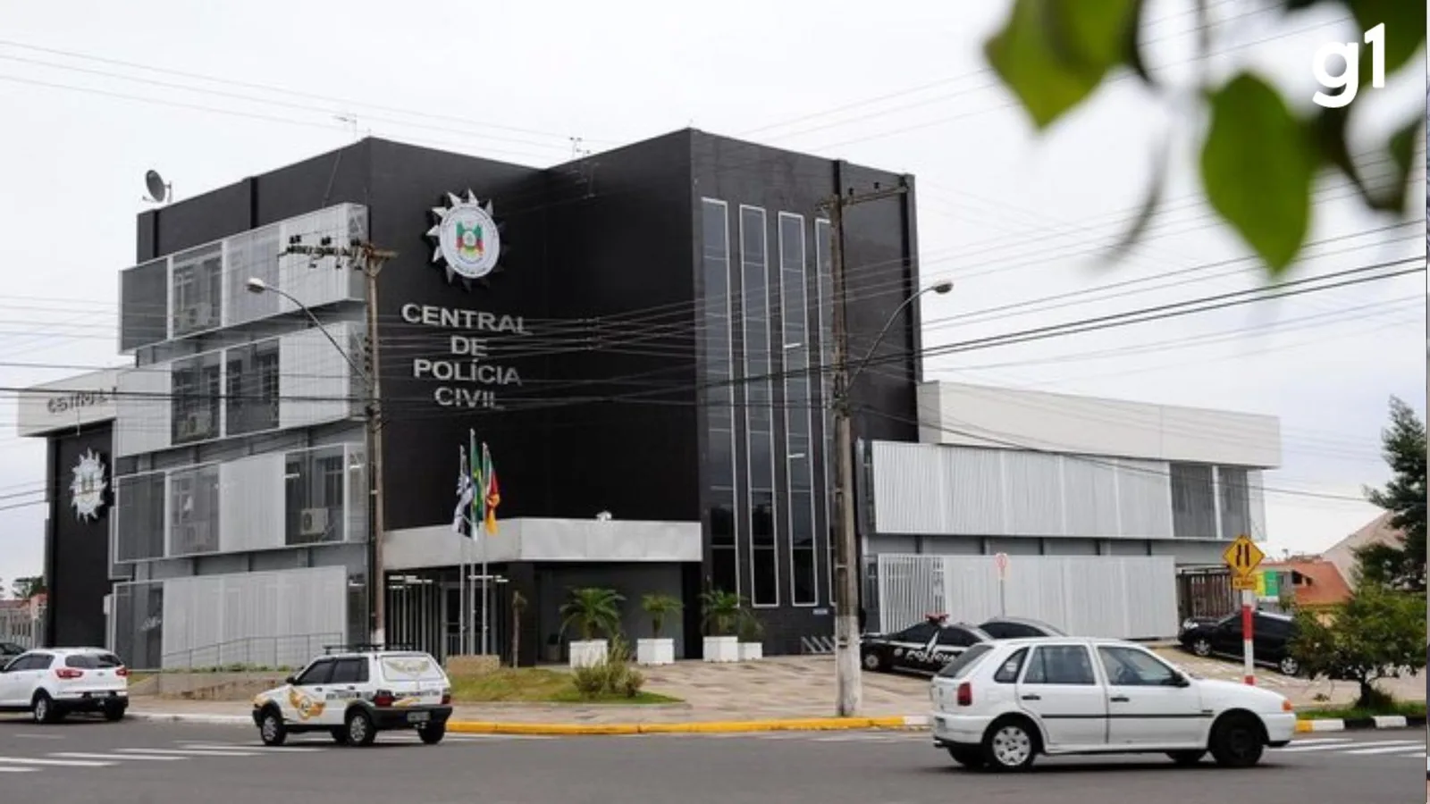 Motorista de aplicativo é preso após passageira relatar que ele dirigia sem calças