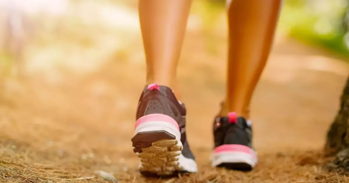 Caminhada 6-6-6 organiza exercício, mas regularidade pesa mais que o horário