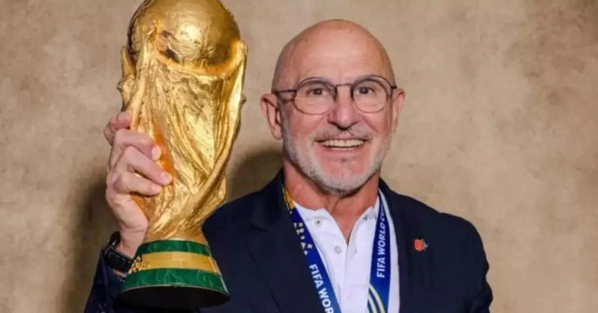 Espanha estende contrato de Luis de la Fuente até julho de 2032